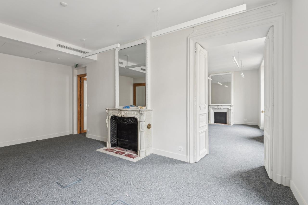 Bureau Paris 169m² Location bureau Paris OLBUR2426194 9